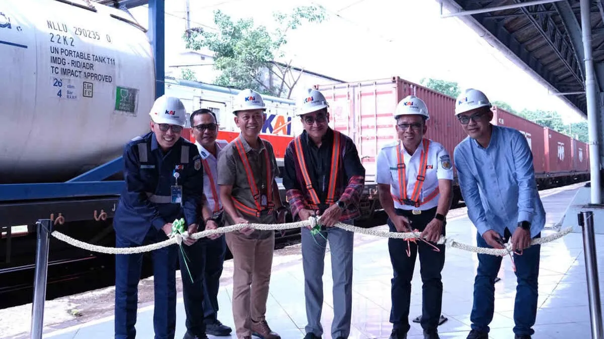 KAI Logistik Luncurkan 2 Rangkaian KA Kontainer Baru