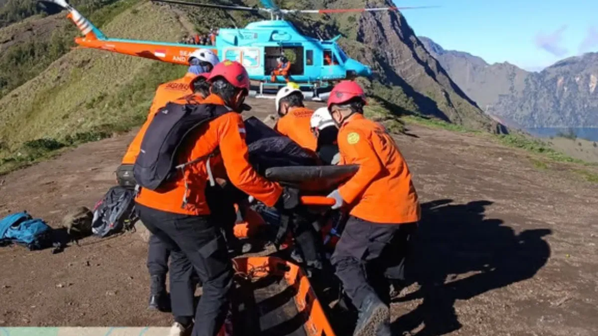 Helikopter FINNS Search & Rescue berhasil evakuasi wisatawan terluka dari Gunung Rinjani